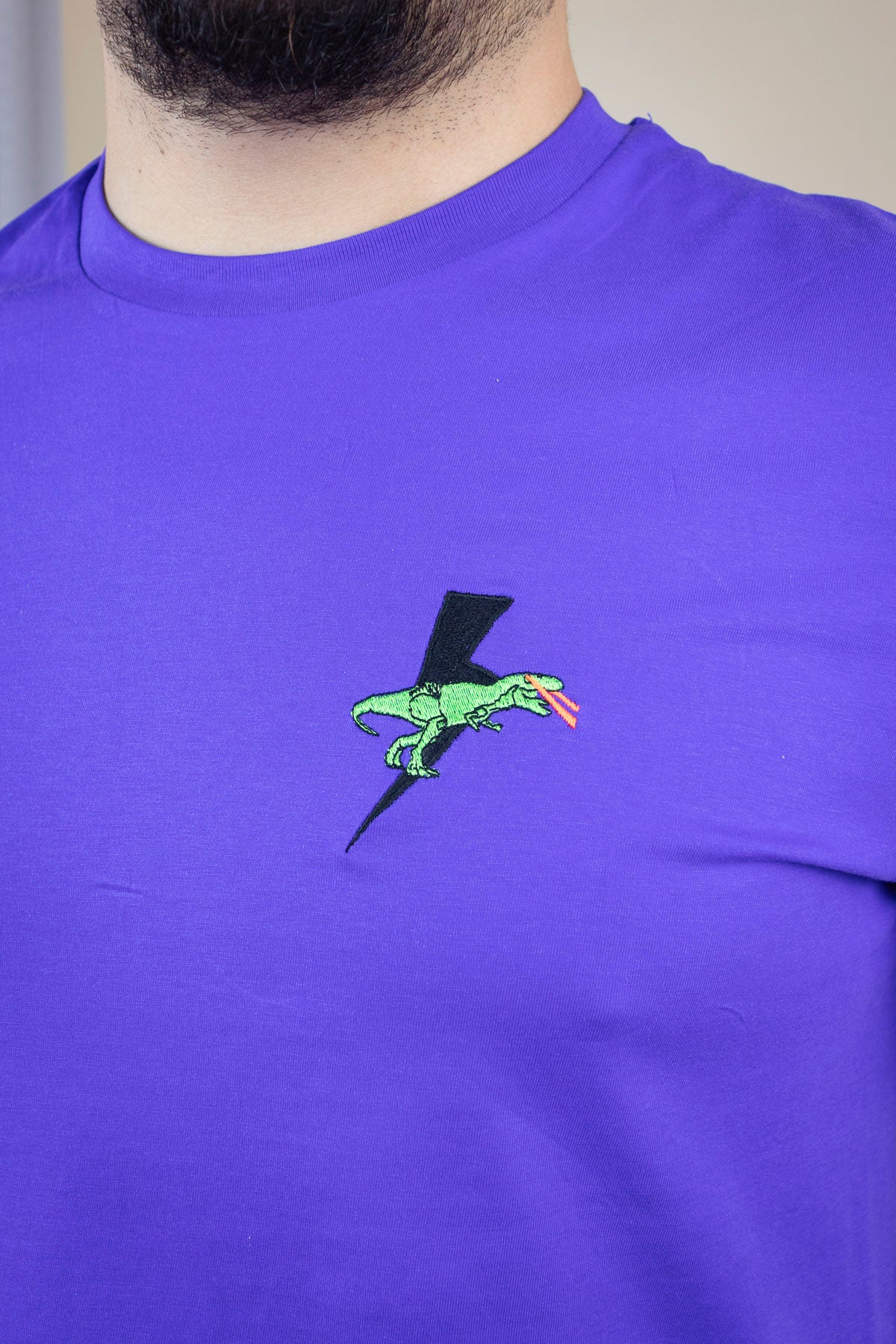 TIRY BLiTZ Unisex Dino T-Shirt Lila