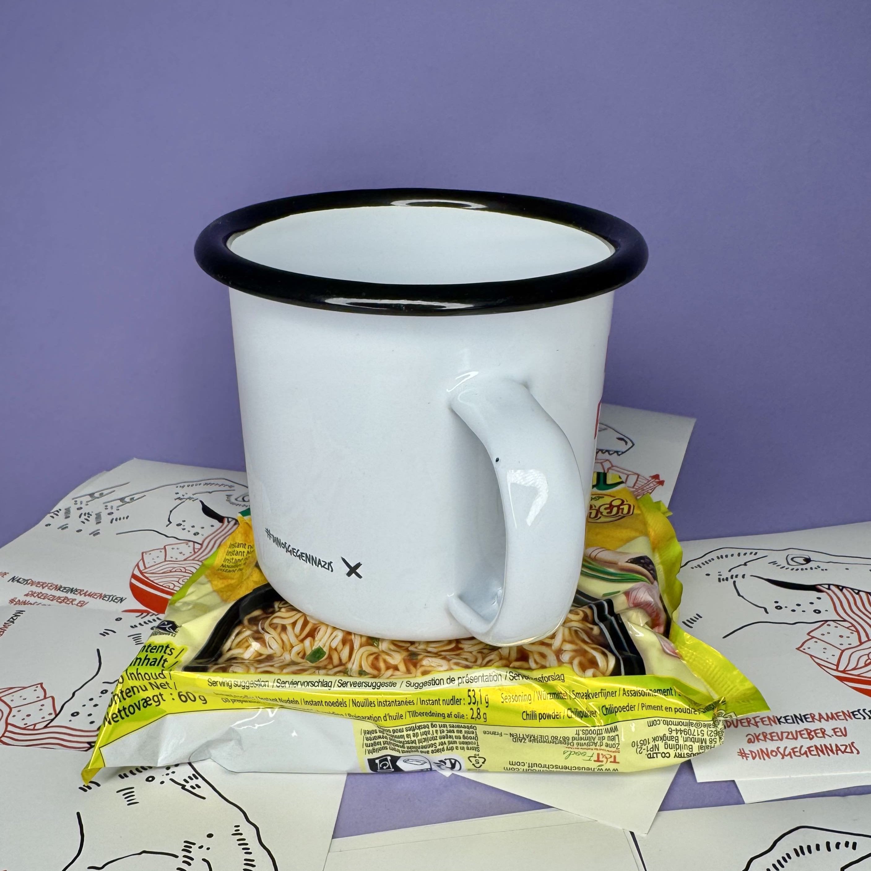 KEINE RA(H)MEN FÜR NAZIS Dino Tasse