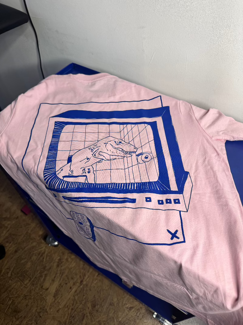 KLO TIRY Unisex Dino T-Shirt ROSA mit Blauen Druck